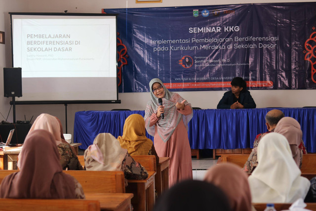 KKN JANTRA UB Kelompok 38 Gelar Seminar KKG Diferensiasi Kurikulum Merdeka