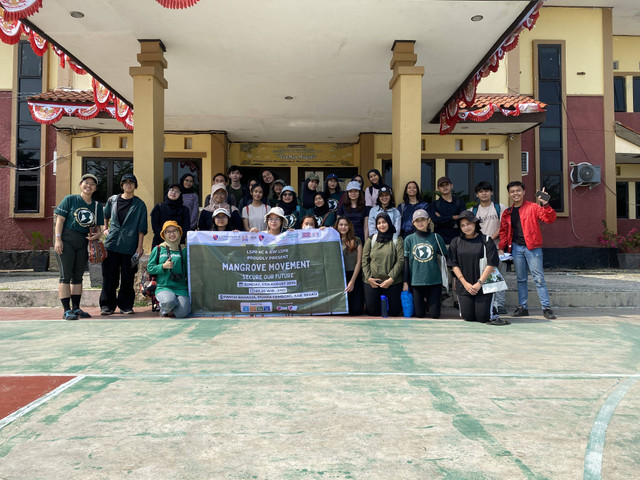 Sesi Foto Bersama Anggota LSPR 4C dan juga Lindungi Hutan 