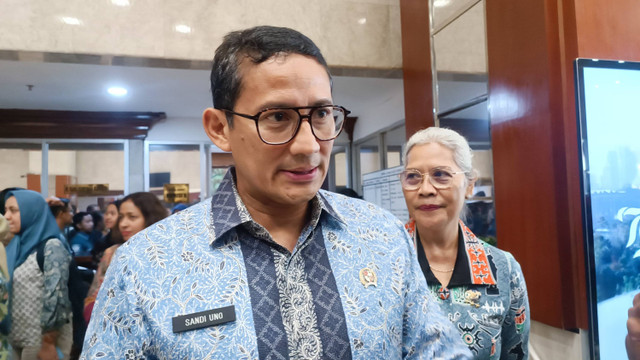 Menparekraf Sandiaga Uno saat dijumpai di kompleks parlemen, Jakpus, Kamis (29/8). Foto: Thomas Bosco/kumparan