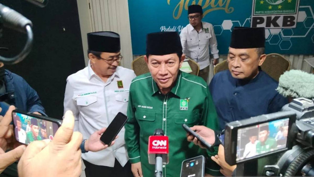 Profil Acep Adang Ruhiat, Bacagub Jawa Barat 2024 | Kumparan.com