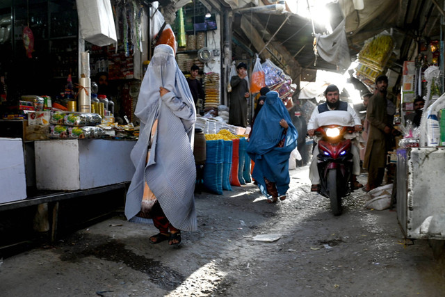  Ilustrasi perempuan Afghanistan. Foto: AFP/Wakil Kohsar