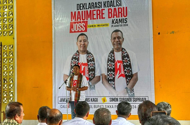 Keterangan foto:Calon Bupati Sikka, Juventus Prima Yoris Kago menyampaikan sambutan saat deklarasi dukungan, Kamis (29/8/2024) siang.