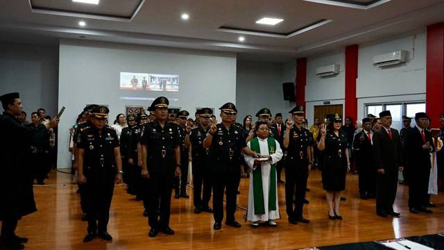 Pelantikan pejabat di lingkungan Kantor Wilayah Kemenkumham Sulawesi Utara.