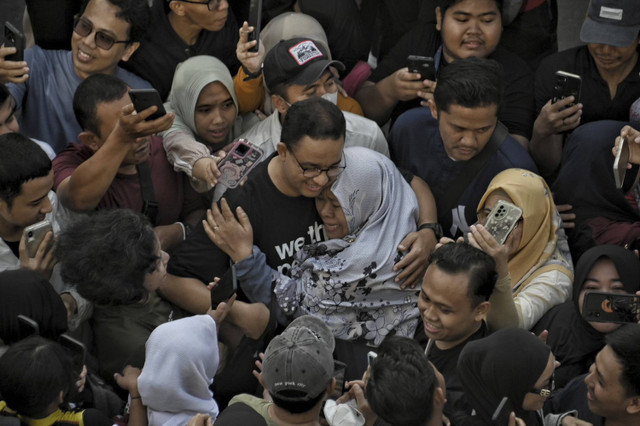 Anies Baswedan jadi magnet di CFD Jakarta, Minggu (1/9/2024). Foto: Dok: Istimewa 