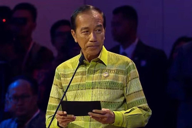 Presiden Joko Widodo memberikan sambutan di acara gala dinner kepala negara dan delegasi Indonesia Africa Forum (IAF), Minggu (1/9/2024). Foto: YouTube/Sekretariat Presiden