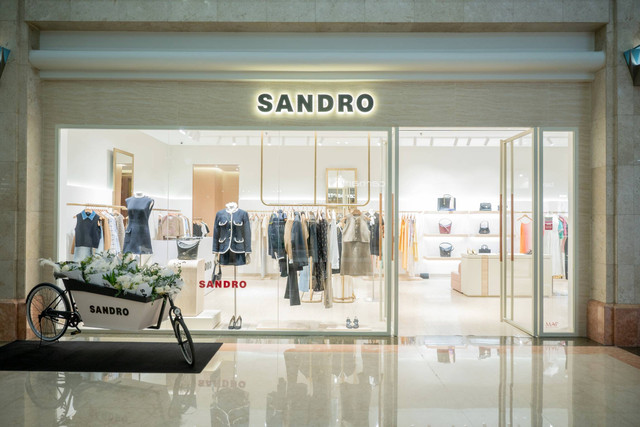 Sandro Buka Butik Pertama di Indonesia, Hadirkan Koleksi Bergaya Parisian Chic. Foto: Komma Project for Sandro