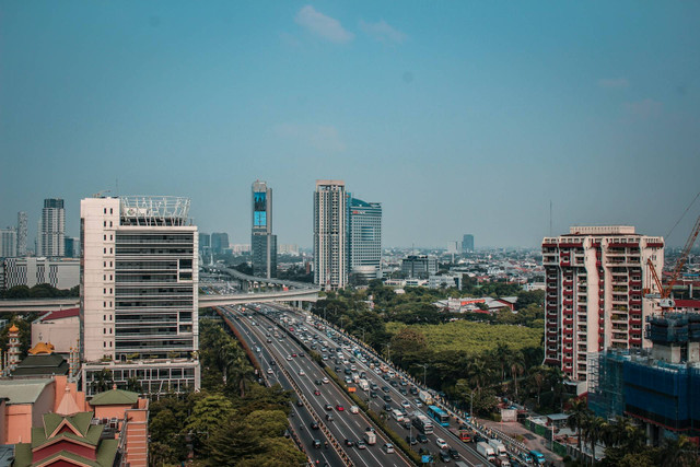 tarif Tol Cengkareng-Batuceper-Kunciran.. Foto hanya ilustrasi, bukan tempat sebenarnya. Sumber: Unsplash/fiqih alfarish