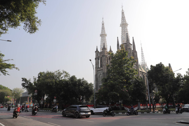 Suasana di depan Katedral Jakarta jelang kedatangan Paus Fransiskus hari ini, Rabu (4/9/2024). Foto: Jamal Ramadhan/kumparan