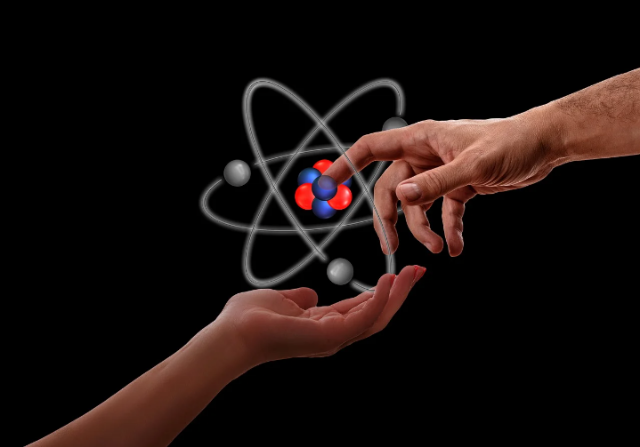 Ilustrasi mengapa atom cesium dipilih sebagai standar waktu internasional? Sumber foto: Pixabay/geralt