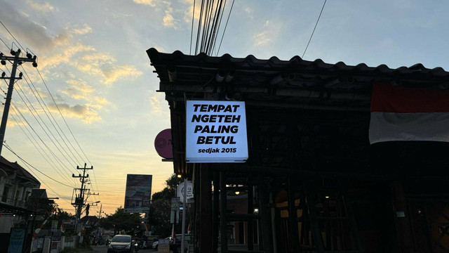 Tampak depan Kedai Lokalti Perdamaian yang berada di Jalan Damai, Ngaglik, Sleman. Foto: Muhammad Hafiq/Pandangan Jogja