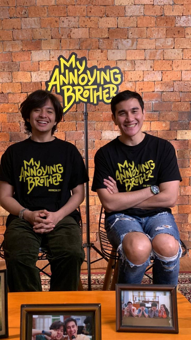 Angga Yunanda dan Vino G Bastian menghadiri Media Day film My Annoying Brother di Antasari, Jakarta Selatan, Rabu (4/9/2024). Foto: Vincentius Mario/kumparan