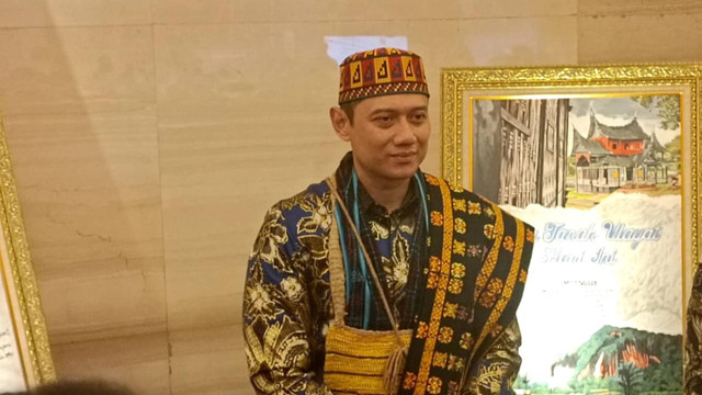 Menteri ATR/BPN, Agus Harimurti Yudhoyono menghadiri International Meeting on Best Practices of Ulayat Land di hotel Trans Luxury, Jalan Gatot Subroto, Bandung, Selasa (4/9/2024). Foto: Robby Bouceu/kumparan