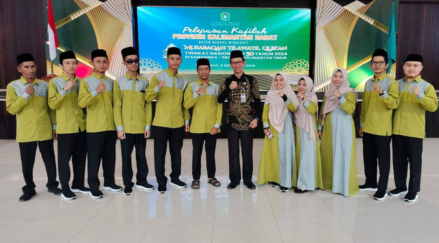 Pelepasan kafilah Provinsi Kalbar untuk mengikuti MTQ tingkat nasional. Foto: Dok. Istimewa