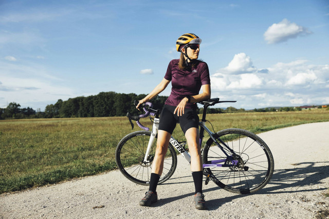 Ilustrasi Perbedaan Sepeda Gravel dan Cyclocross, Unsplash/Markus Spiske