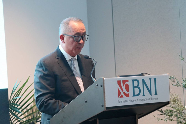 Direktur Utama BNI Royke Tumilaar saat meresmikan Kantor Perwakilan BNI Sydney, Australia. Foto: Bank BNI