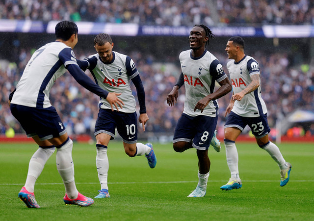 Aksi Tottenham Hotspur bertanding di markas mereka di London pada pekan kedua Liga Inggris 2024/25. Foto: Andrew Couldridge/REUTERS 