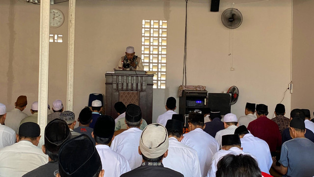 Suasana Sholat Jumat Berjamaah