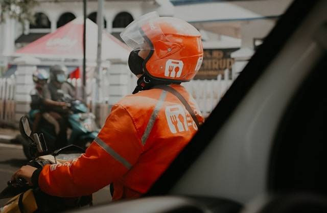 Ilustrasi cara daftar Shopee Food untuk merchant dan driver. Foto: Unsplash/Ompia _