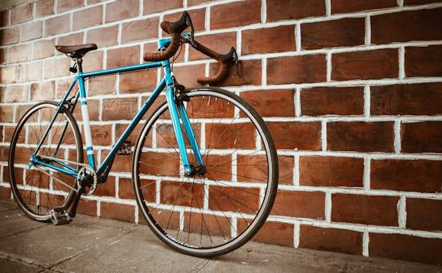 Ilustrasi sepeda roadbike exotic terbaik, foto:pexels