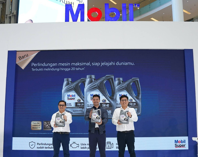 Berdasarkan hasil uji coba, oli Mobil Super™ All-in-One Protection terbukti dapat mengoptimalkan kinerja mesin hingga 20 tahun dengan acuan jarak tempuh kendaraan sekitar 9.300 mil per tahun. Foto: dok. Exxon