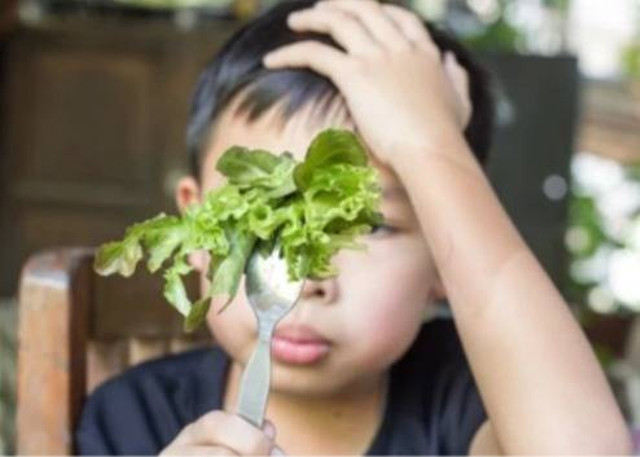 Anak yang picky eater. Sumber: Shutterstock