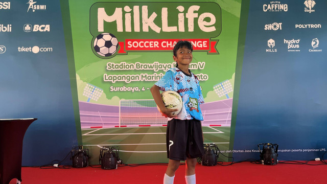 Locita Waranggani, pemain MilkLife Soccer Challenge Surabaya Series 2 2024. Foto: Antika Fahira/kumparan