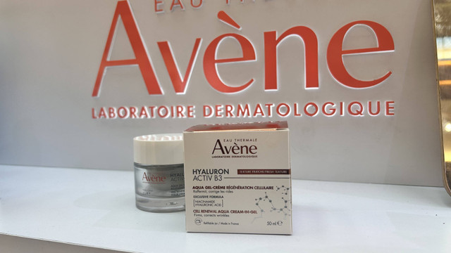 Eau Thermale Avene resmi meluncurkan krim anti-aging inovatif yaitu Hyaluron Activ B3 Cell Renewal Aqua Cream-in-gel di Atrium Pondok Indah Mall 2, Jakarta, Sabtu (7/9). Foto: Selfy Momongan/kumparan