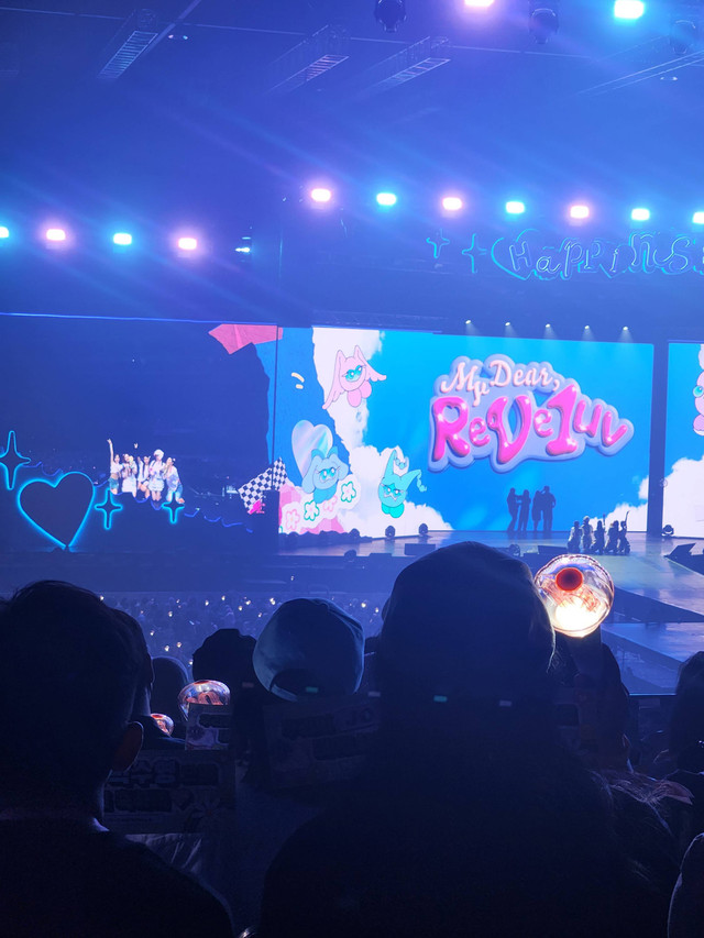 Penampilan Red Velvet saat Fancon Happiness: My Dear ReVe1uv in Jakarta di BCIS Ancol, Sabtu (7/9). Foto: Ela Nurlaela/kumparan