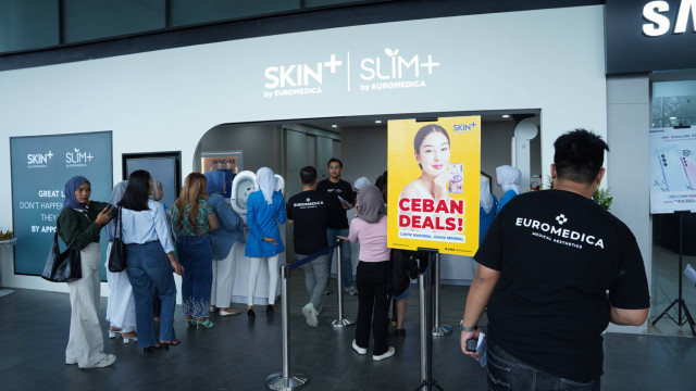 SKIN+ & SLIM+ saat membuka cabang klinik kecantikan di Social Market, Palembang, Foto : Ist