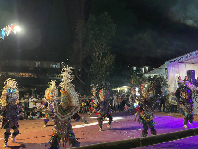 Penampilan Reog Madya Laras (doc. pribadi)