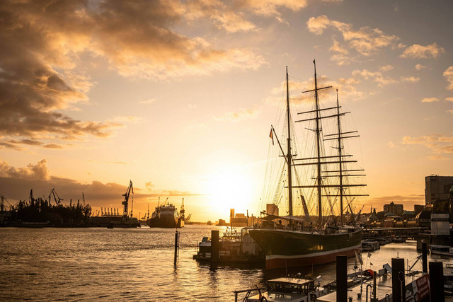 [Surabaya North Quay] Foto hanya ilustrasi., bukan tempat sebenarnya. Sumber foto: unsplash/Moritz Kindler