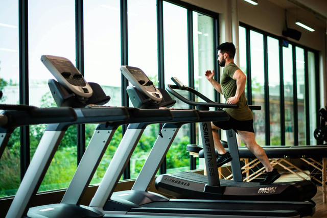 Tempat Gym Surabaya (Foto hanya ilustrasi, bukan tempat sebenarnya) Sumber: pexels/ William Choquette