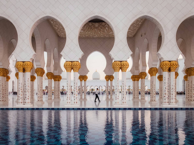 Ilustrasi doa setelah adzan latin. Sumber: junhan foong/unsplash