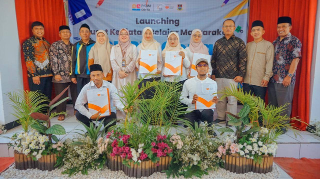 Launching Pusat Kegiatan Belajar Masyarakat PKBM Ceria, Balai Desa Mekar Wangi, Lembang.