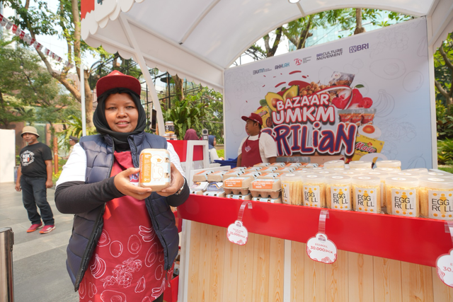 Pemilik UMKM Telur Asin Abinisa dari Desa Sujung, Serang, Susi Rahwati diundang dalam acara Brilian Indepence Week 2024, Foto: Dok. BRI