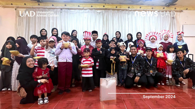 KKN Madinah Universitas Ahmad Dahlan (UAD) meriahkan HUT RI bersama Anak-anak WNI (Dok. Istimewa)