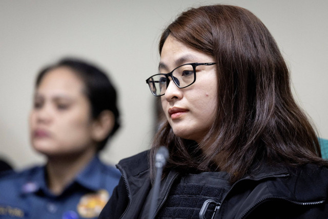 Mantan walikota Bamban, provinsi Tarlac, Alice Guo menghadiri sidang Senat di Kota Pasay, Metro Manila, Filipina, Senin (9/9/2024). Foto: Eloisa Lopez/REUTERS