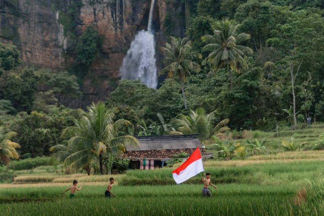 ilustrasi uraian hubungan pembukaan dengan proklamasi kemerdekaan alinea 1. Unsplash/ache surya