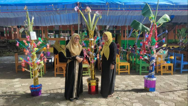 pohon telur maulid Nabi. Foto: dokumentasi Kemenag Sulawesi Selatan. 