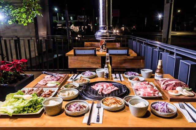 Restoran Korean BBQ halal Jakarta, foto hanya ilustrasi, bukan tempat sebenarnya: Pexels/Becerra Govea Photo