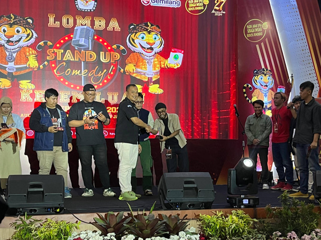 KPU Jabar sukses menyelenggarakan kontes Stand Up Comedy Kepemiluan yang berlangsung di Kantor KPU Jabar, Kota Bandung, Rabu (11/9/2024). (Foto: Istimewa)