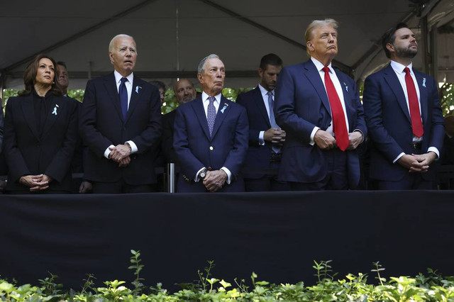 Kamala Harris, Joe Biden, dan Donald Trump pada peringatan 9/11 di AS Foto: AP Photo/Pamela Smith