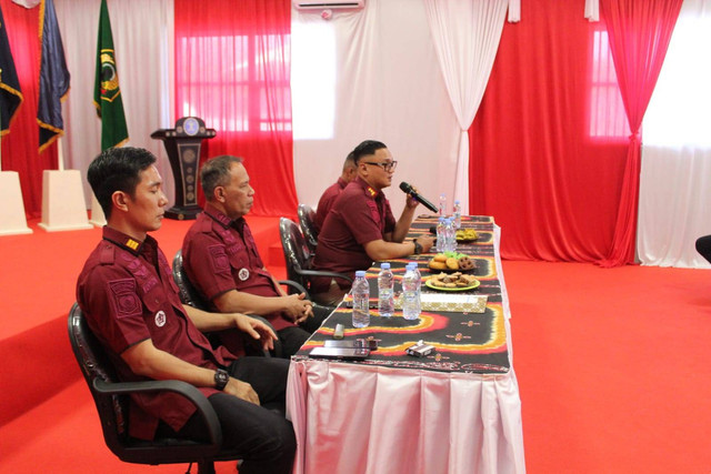 kegiatan rapat dipimpin langsung oleh Kepala Lapas Batulicin, Bambang Hari Widodo