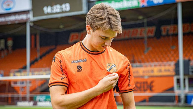 Striker keturunan Indonesia, Mauro Zijlstra.
 Foto: fcvolendam.nl