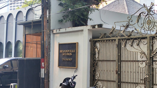 Suasana kantor perusahaan animasi yang ramai jadi perbincangan di kawasan Menteng, Jakarta Pusat, Jumat (13/9/2024). Foto: Jonathan Devin/kumparan