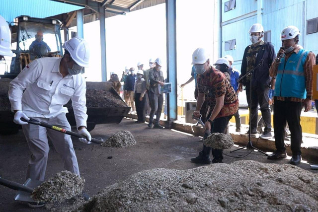 PLN berkolaborasi dengan Bank Indonesia dalam pemanfaatan limbah untuk bahan baku co-firing PLTU Bolok di Kupang, Nusa Tenggara Timur (NTT). Foto: dok. PLN