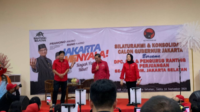 Bakal calon gubernur Jakarta, Pramono Anung di DPC PDIP Jakarta Selatan, Cilandak, Sabtu (14/9/2024). Foto: Luthfi Humam/kumparan