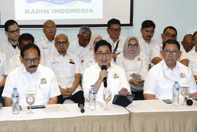 Konferensi Pers Arsjad Rasjid di JS Luwansa Hotel, Jakarta Selatan, Minggu (15/9/2024). Foto: Dok. Kadin Indonesia