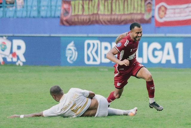 PSM Makassar melawan Arema FC pada pertandingan Liga 1 di Stadion Batakan, Balikpapan, Kalimantan Timur, Minggu (15/9/2024). Foto: Instagram/ @psm_makassar