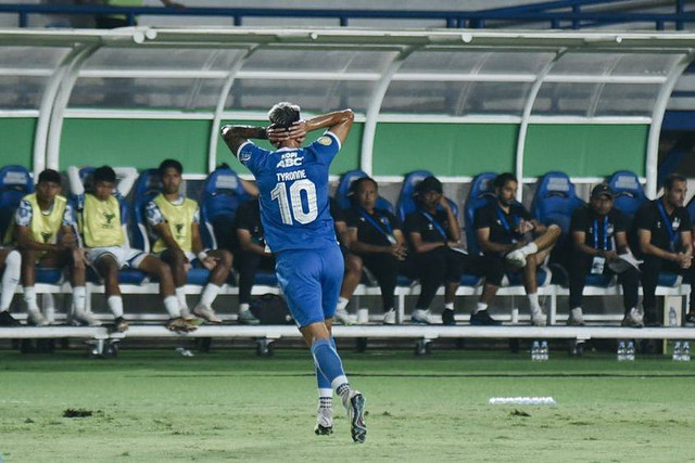 Selebrasi pemain Persib Bandung usai mencetak gol ke gawang PSIS Semarang pada pertandingan Liga 1 di Stadion Si Jalak Harupat, Bandung, Minggu (15/9/2024). Foto: Instagram/@persib